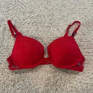 Victoria's Secret Lace & Velvet Push Up Bra